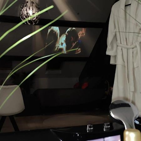 Logement Romantique Et Cosy شارلروا المظهر الخارجي الصورة